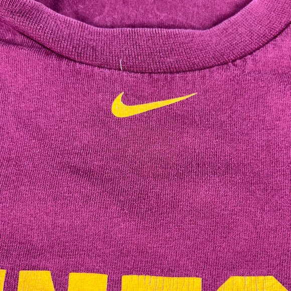 Y2K Nike Team Minnesota Golden Gophers Center Swoosh Shirt Large Red Faded Tee - Picture 6 of 16